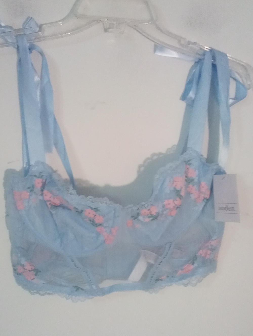 * Auden Light Blue Floral Lace Bralette with Pink Embroidery NWT $25 Underwire
